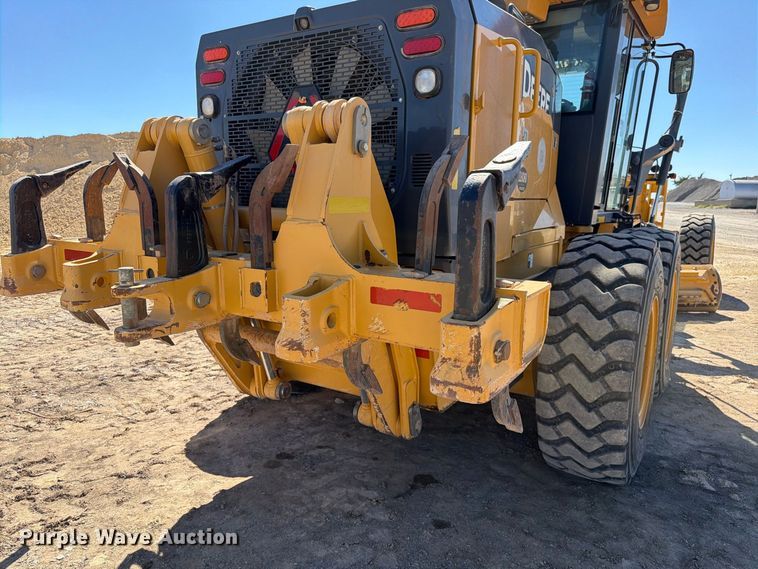 image for item EW7549 2016 John Deere 672G motor grader