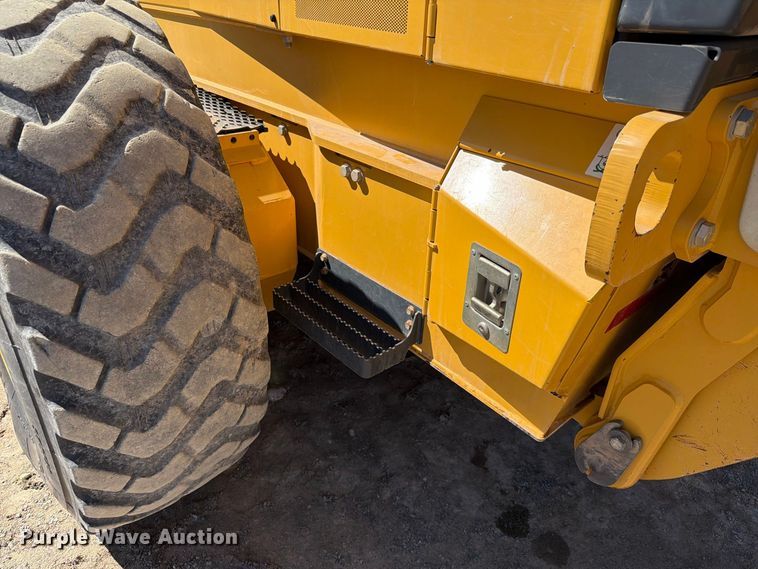 image for item EW7549 2016 John Deere 672G motor grader