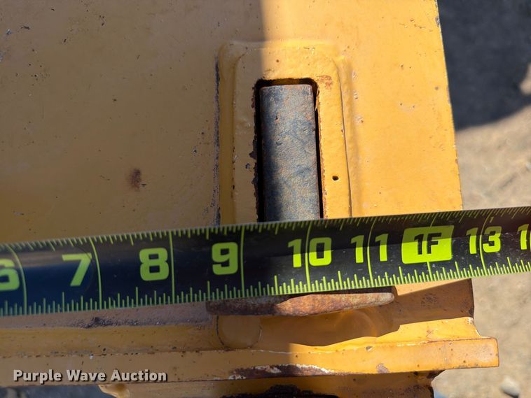 image for item EW7549 2016 John Deere 672G motor grader