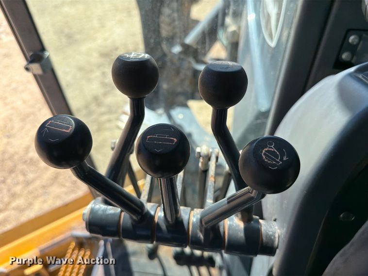 image for item EW7549 2016 John Deere 672G motor grader