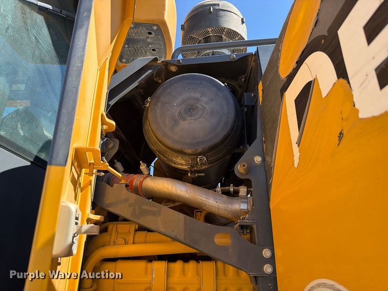 image for item EW7549 2016 John Deere 672G motor grader