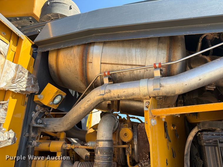 image for item EW7549 2016 John Deere 672G motor grader