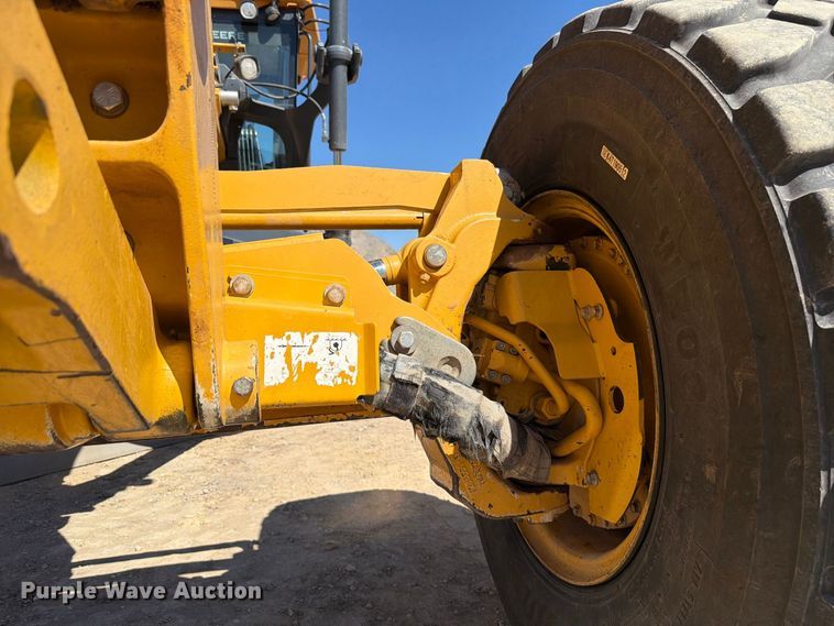 image for item EW7549 2016 John Deere 672G motor grader