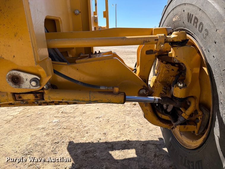 image for item EW7549 2016 John Deere 672G motor grader