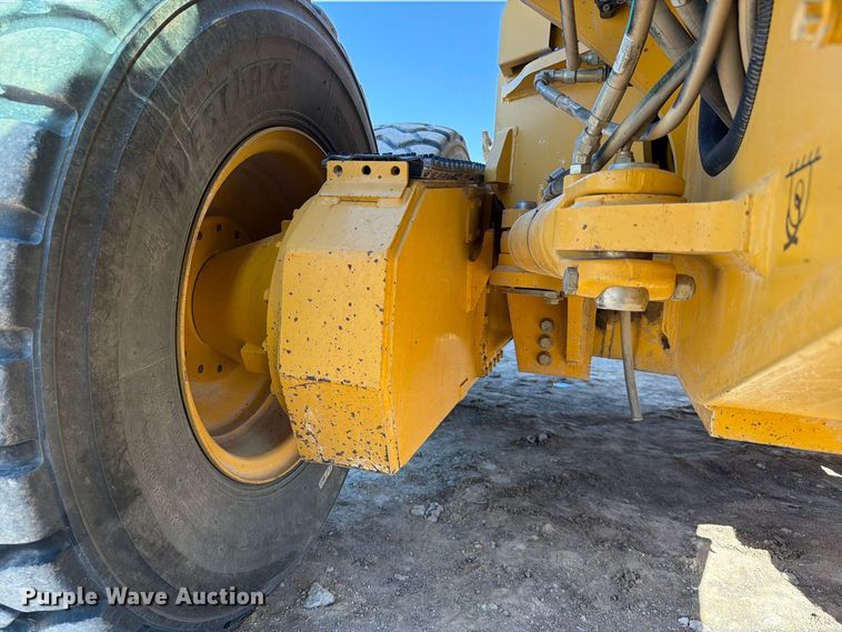 image for item EW7549 2016 John Deere 672G motor grader