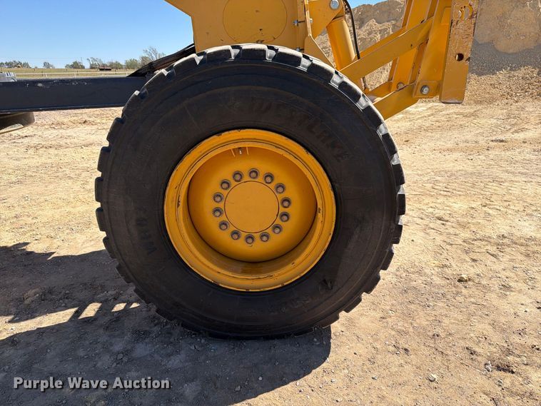 image for item EW7549 2016 John Deere 672G motor grader