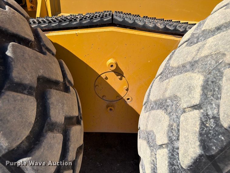image for item EW7549 2016 John Deere 672G motor grader