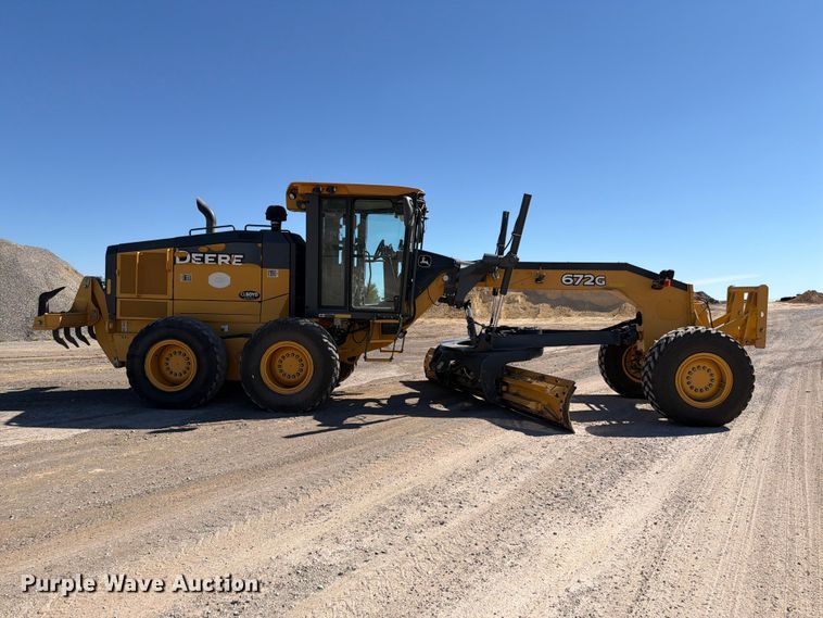 image for item EW7550 2017 John Deere 672G motor grader