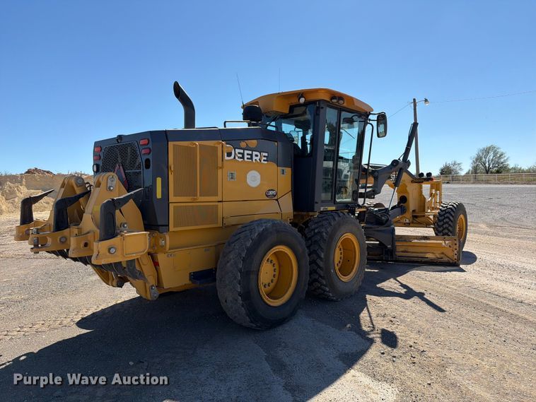 image for item EW7550 2017 John Deere 672G motor grader