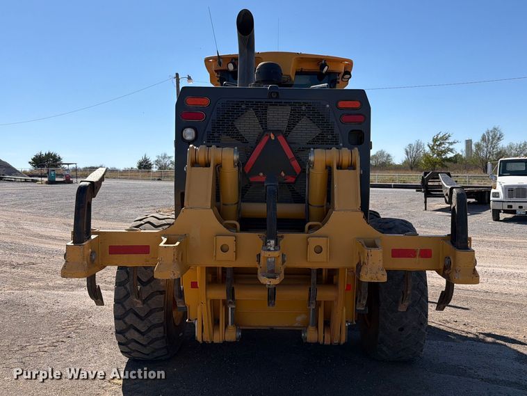 image for item EW7550 2017 John Deere 672G motor grader