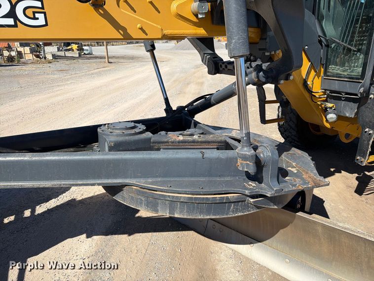 image for item EW7550 2017 John Deere 672G motor grader