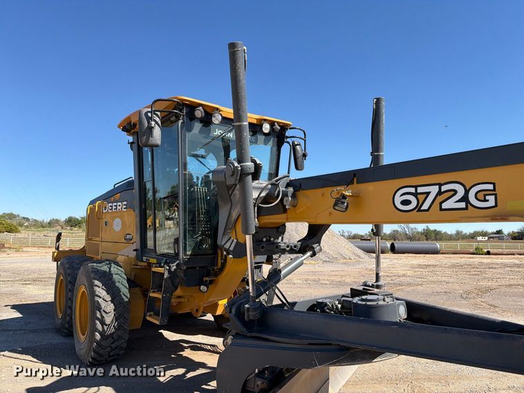 image for item EW7550 2017 John Deere 672G motor grader
