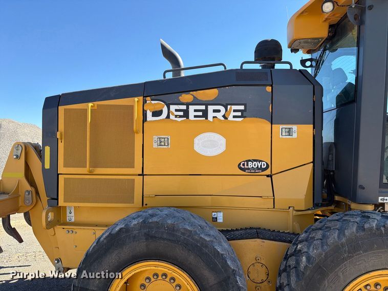 image for item EW7550 2017 John Deere 672G motor grader