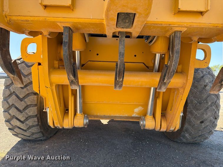 image for item EW7550 2017 John Deere 672G motor grader