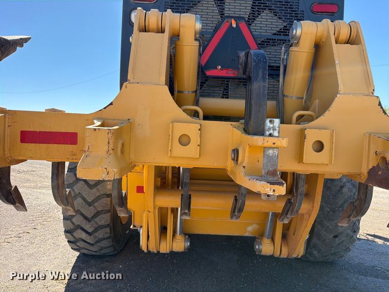 image for item EW7550 2017 John Deere 672G motor grader