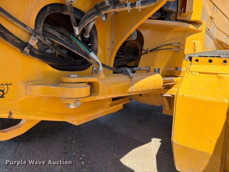image for item EW7550 2017 John Deere 672G motor grader