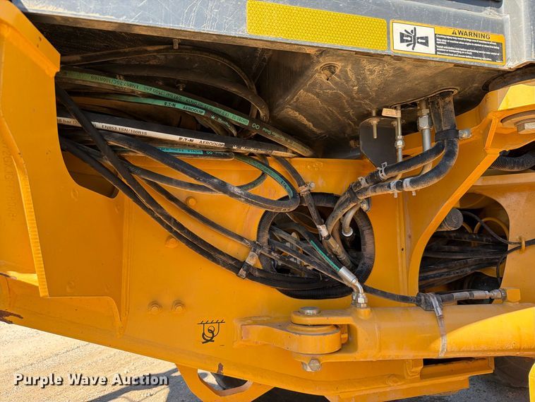 image for item EW7550 2017 John Deere 672G motor grader
