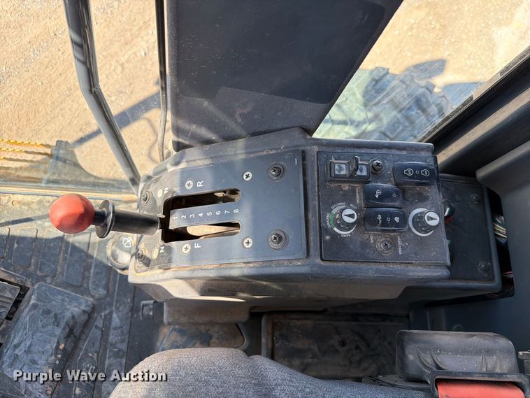 image for item EW7550 2017 John Deere 672G motor grader