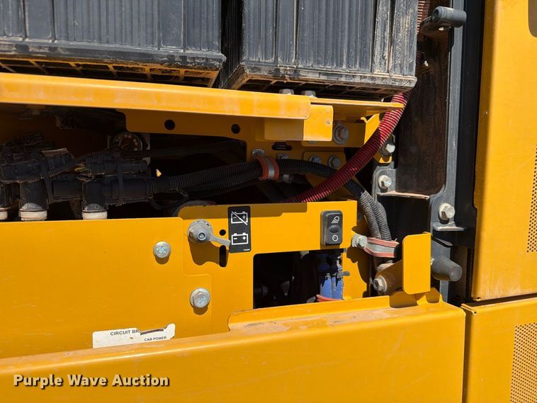 image for item EW7550 2017 John Deere 672G motor grader