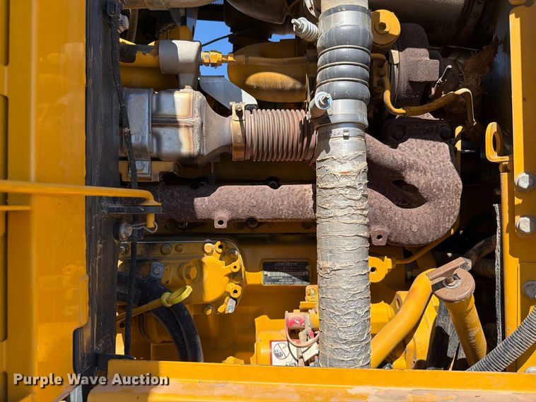 image for item EW7550 2017 John Deere 672G motor grader
