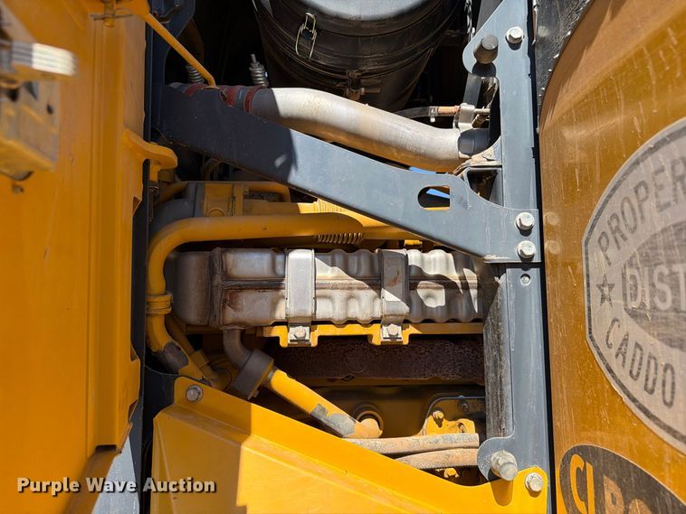 image for item EW7550 2017 John Deere 672G motor grader