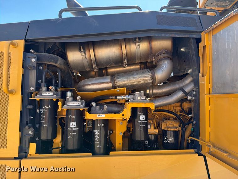 image for item EW7550 2017 John Deere 672G motor grader