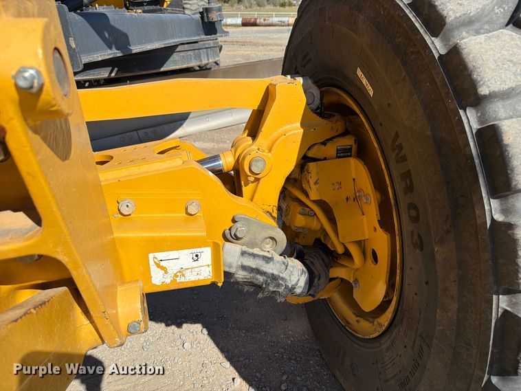 image for item EW7550 2017 John Deere 672G motor grader