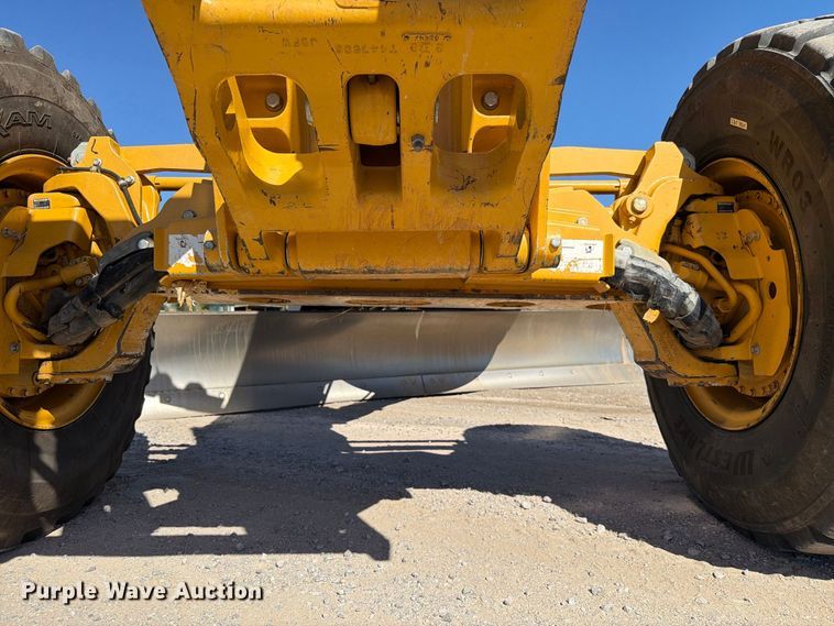 image for item EW7550 2017 John Deere 672G motor grader