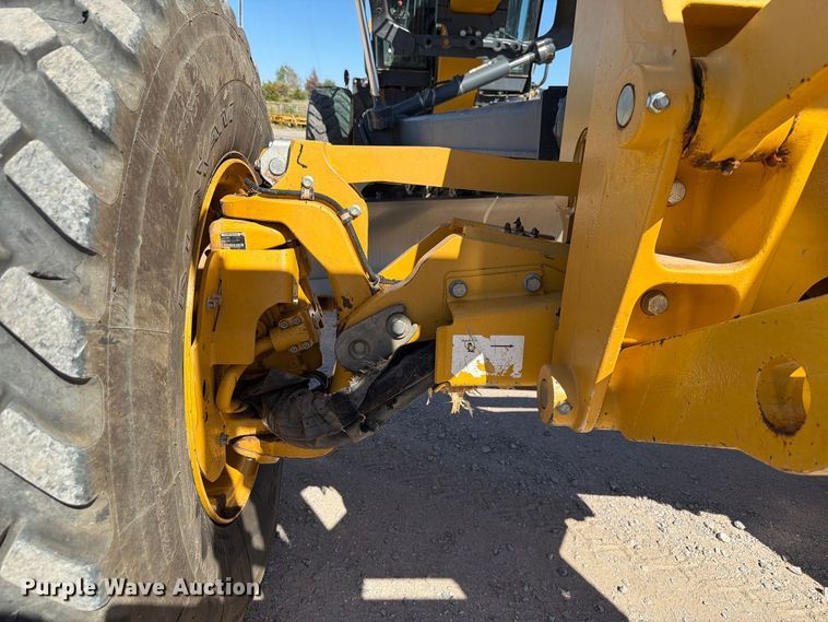 image for item EW7550 2017 John Deere 672G motor grader