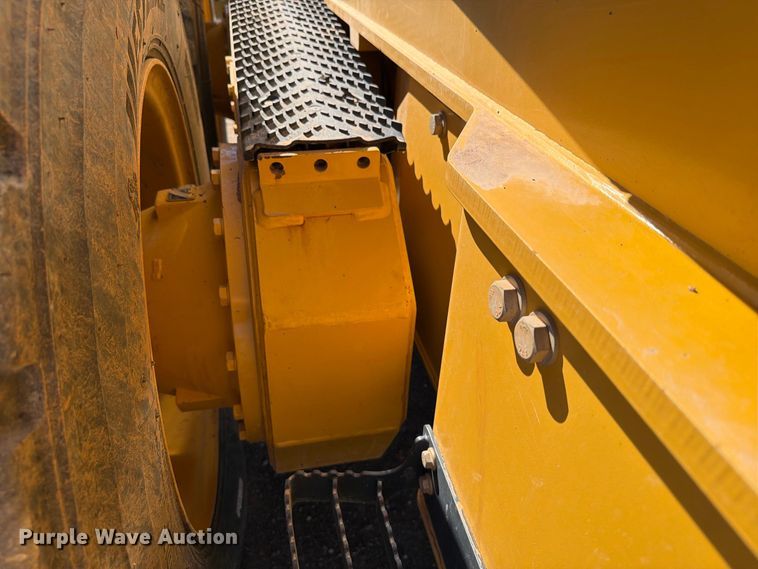 image for item EW7550 2017 John Deere 672G motor grader