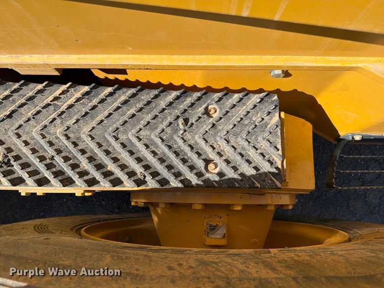image for item EW7550 2017 John Deere 672G motor grader