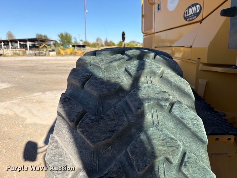 image for item EW7550 2017 John Deere 672G motor grader