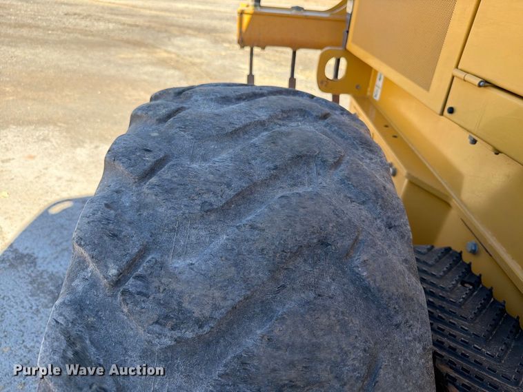 image for item EW7550 2017 John Deere 672G motor grader