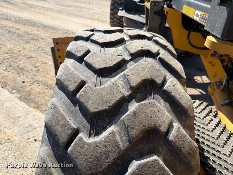 image for item EW7550 2017 John Deere 672G motor grader