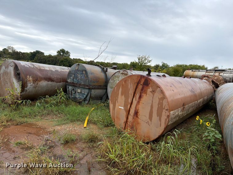 image for item EW7573 (4) tanks