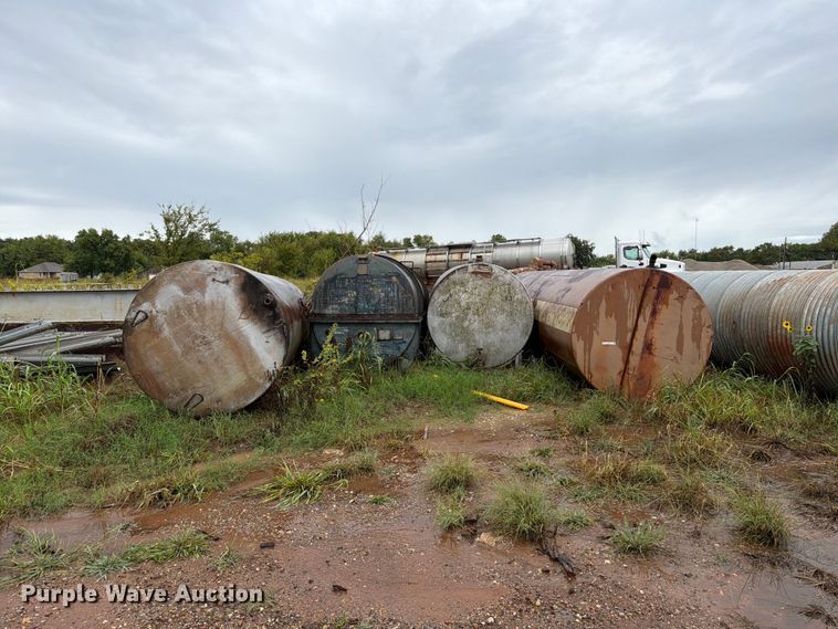image for item EW7573 (4) tanks