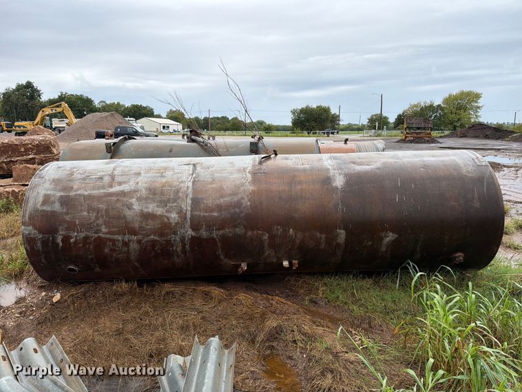 image for item EW7573 (4) tanks