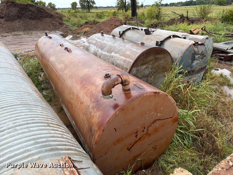 image for item EW7573 (4) tanks