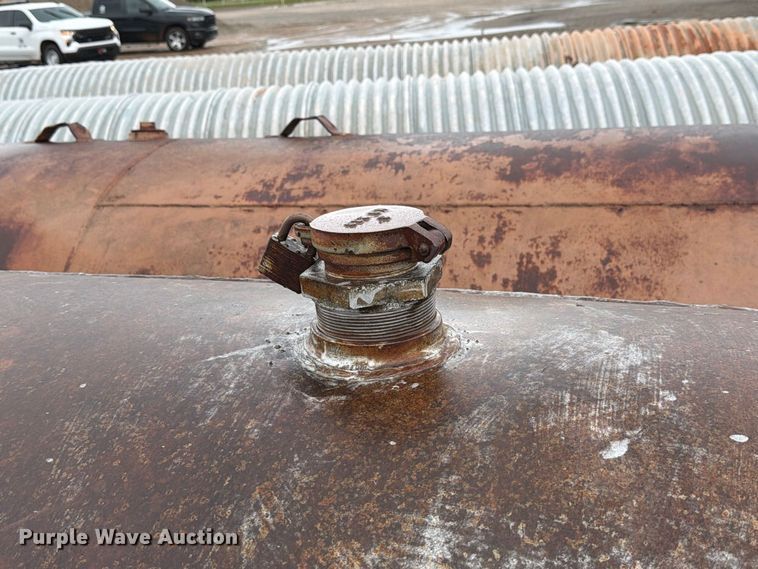 image for item EW7573 (4) tanks