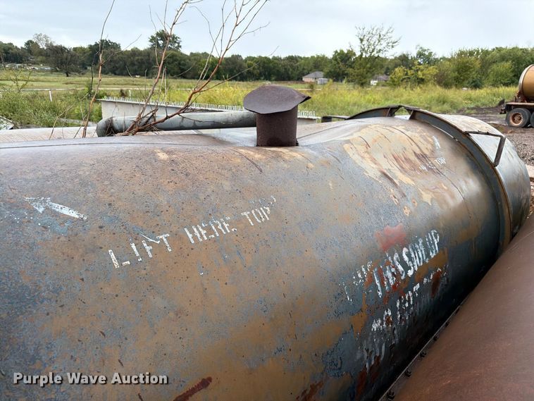 image for item EW7573 (4) tanks