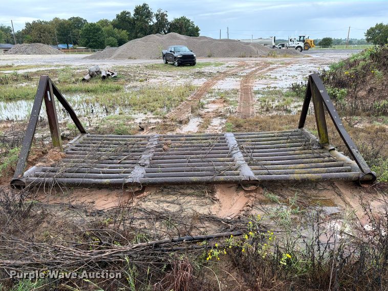 image for item EW7574 Cattle guard
