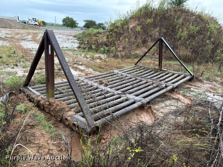 image for item EW7574 Cattle guard