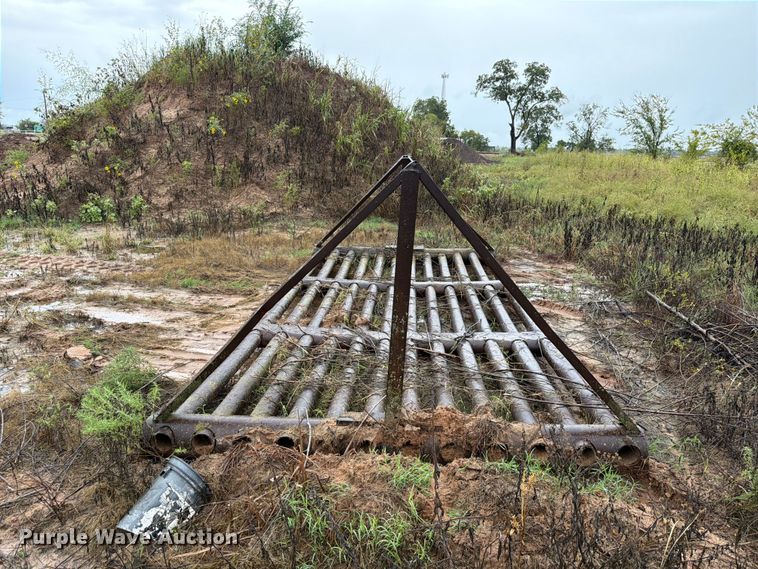image for item EW7574 Cattle guard