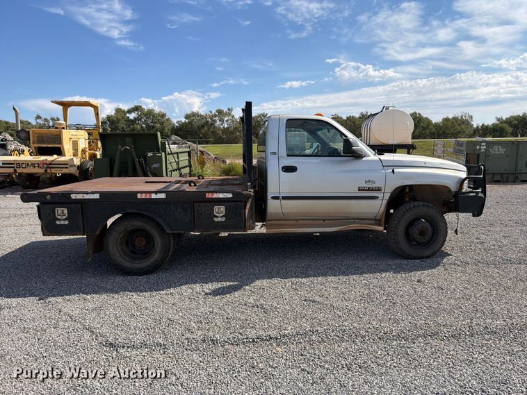 image for item EW7584 2002 Dodge Ram 3500 flatbed truck