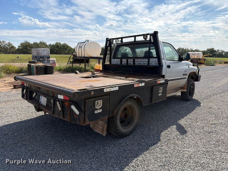 image for item EW7584 2002 Dodge Ram 3500 flatbed truck