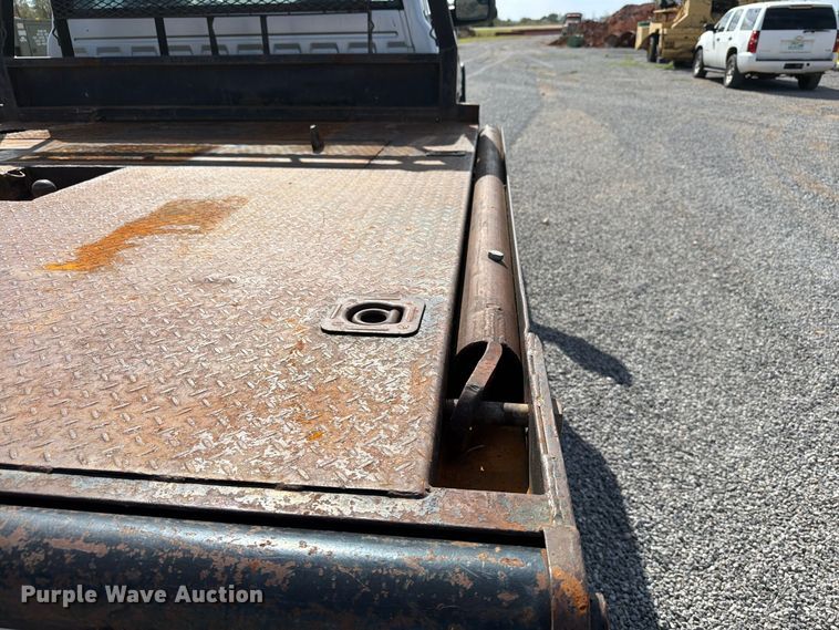 image for item EW7584 2002 Dodge Ram 3500 flatbed truck