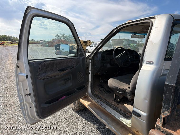 image for item EW7584 2002 Dodge Ram 3500 flatbed truck