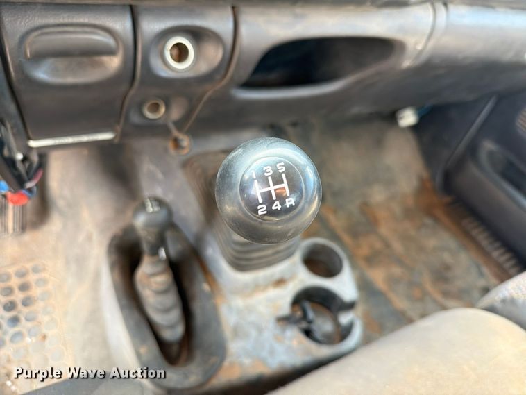 image for item EW7584 2002 Dodge Ram 3500 flatbed truck