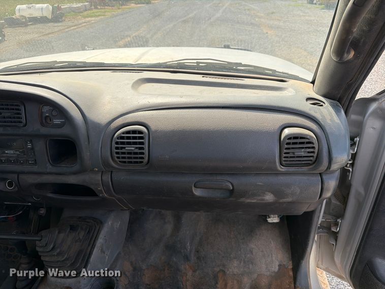 image for item EW7584 2002 Dodge Ram 3500 flatbed truck