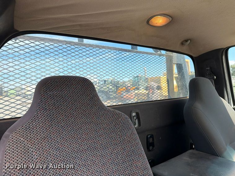 image for item EW7584 2002 Dodge Ram 3500 flatbed truck
